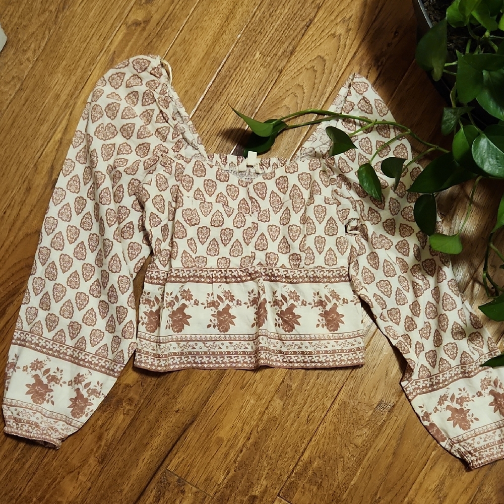 Bohemain Cropped Peasant Top